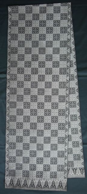 SB-29   selendang with Patola motif | chess mat with Patola motif