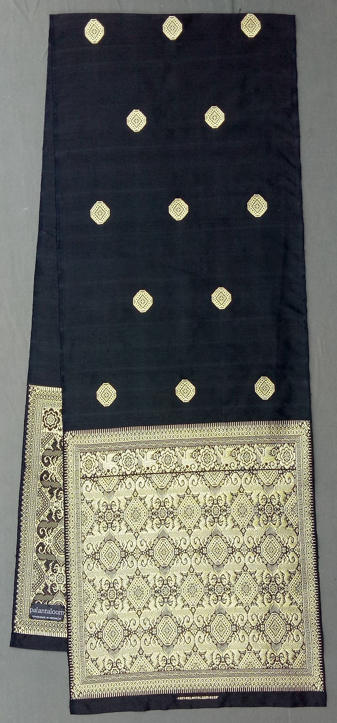SB-52 scarf with Palembang motif