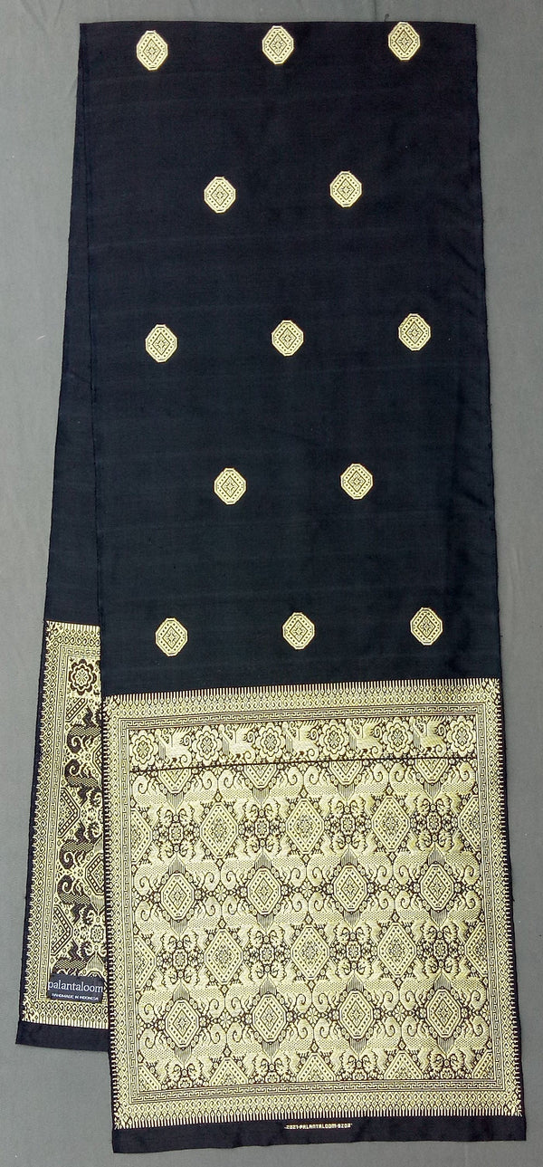 SB-52 scarf with Palembang motifs